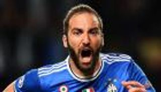 جلسة مرتقبة بين وكيل هيجوايين وإدارة تشيلسي