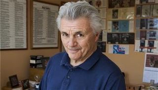 المؤلف الأمريكي جون إيرفنج