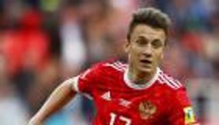 سسكا موسكو يوضح حقيقة مفاوضات تشيلسي لضم جولوفين