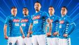 نابولي يعلن قميص الموسم الجديد بطريقة "كرتونية"