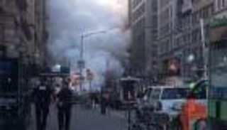 نيويورك.. انفجار أنبوب تدفئة في منهاتن