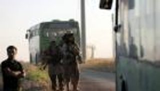 سوريا.. إجلاء المدنيين من بلدتي الفوعة وكفريا