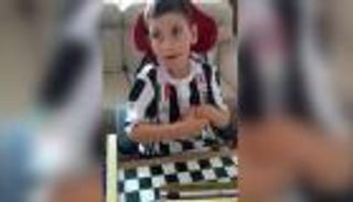 بفضل كريستيانو رونالدو.. طفل قعيد يصبح حديث مواقع التواصل الإيطالية