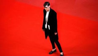 نجمات يكسرن التقاليد ويتخلين عن الكعب العالي 