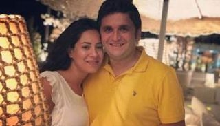 الممثل المصري مصطفى خاطر وزوجته