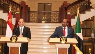 الرئيس المصري عبدالفتاح السيسي ونظيره السوداني عمر البشير