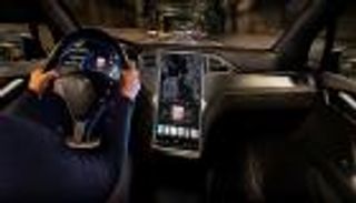 بالصور.. شرطة لوكسمبورج تبدأ دوريات بسيارات تسلا الكهربائية