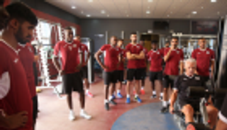 الفيصلي السعودي يثقف لاعبيه عن إصابات الملاعب