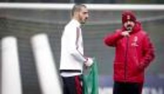 جاتوزو يلمح لرغبة بونوتشي في الرحيل عن ميلان