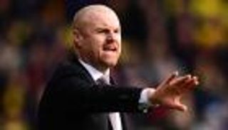 مدرب بيرنلي متفائل رغم عدم إبرام صفقات 