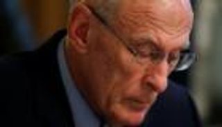 مدير المخابرات الأمريكية ينفي عدم احترامه ترامب