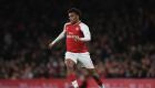 إيوبي يفضل البقاء في أرسنال على الانضمام للدوري الإيطالي