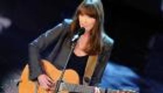 زوجة الرئيس الفرنسي السابق تغني في مهرجان "جاز في جوان"