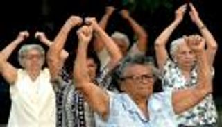 خبراء علم نفس يحذرون كبار السن من "النوستالجيا"