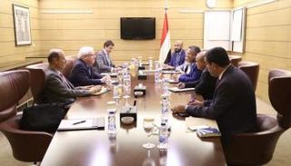 جانب من لقاء اللجنة الحكومية اليمنية والمبعوث الأممي