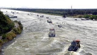 صورة للقوارب والسفن في الصين