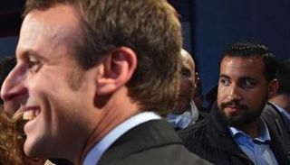 ماكرون وحارسه الشخصي ألكسندر بينالا