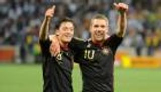 بودولسكي يوجه رسالة إلى أوزيل بعد اعتزاله دوليا