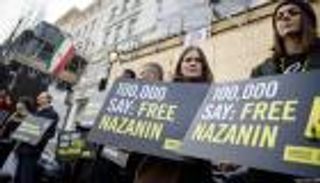 بريطانيا.. احتجاجات ضد النظام الإيراني أمام سفارة طهران