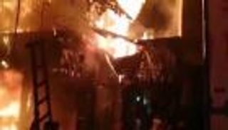 مصر.. السيطرة على حريق هائل في أحد الأسواق التجارية