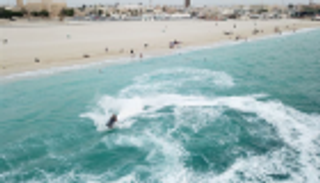 شرطة دبي تستخدم طائرات بدون طيار لضبط مخالفي أمن السلامة الشاطئية