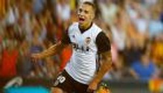 فالنسيا يخشى خطة ريال مدريد لضم مورينو