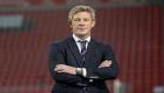 مدير إيفرتون يصل برشلونة لحسم صفقتين جديدتين