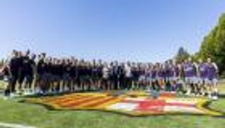 برشلونة يبرر التمييز بين الفريقين النسائي والرجالي