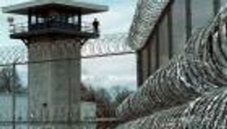 أستراليا.. 10 فارين من سجن شديد الحراسة بعد نوبة تخريب