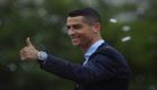 رسميا.. رونالدو يتوصل لتسوية مع الضرائب الإسبانية 