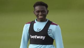 دومينجوس كوينا - أرشيفية 