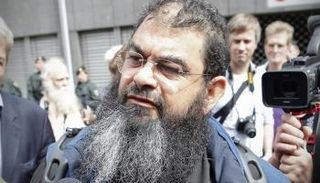 الإرهابي رضا صيام وزير تعليم داعش ومصور "الجزيرة" 