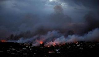 الحرائق تجتاح محيط العاصمة اليونانية أثينا  