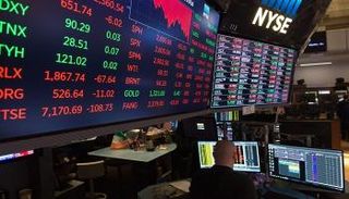 البورصة الأمريكية تتأثر بخسائر التكنولوجيا