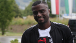 البيروفي راموس يلتحق بمعسكر النصر السعودي