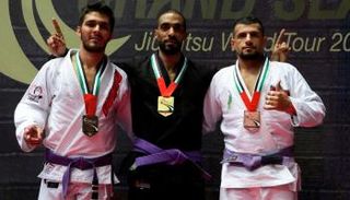 ٤٥ ميدالية لجوجيتسو الإمارات