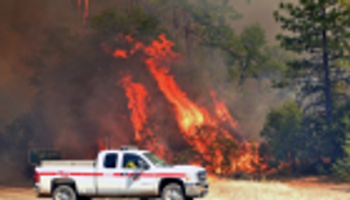 قتلى ومفقودون وإجلاء الآلاف جراء حرائق كاليفورنيا