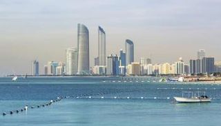 درجة الحرارة العظمى بأبوظبي 46