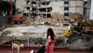 إندونيسيا..  560 شخصا عالقون حول بركان نشط جراء زلزال جزيرة "لومبوك"