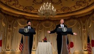 الرئيس الأمريكي خلال مؤتمر صحفي مع رئيس الوزراء الياباني – أرشيف