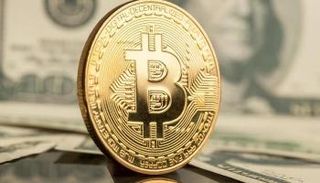 هبوط العملة الرقمية بتكوين