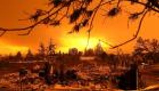 الرياح تقدم العون في مكافحة حرائق غابات كاليفورنيا