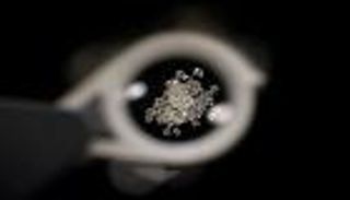 الألماس الأزرق النادر يحمل أعمق أسرار الأرض