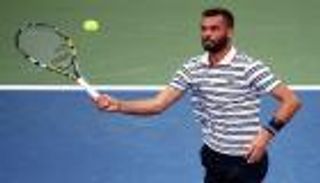 تغريم لاعب تنس فرنسي بسبب كسر مضربه