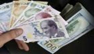 العملة التركية "ترتجف" قرب حاجز الـ5 ليرات للدولار 