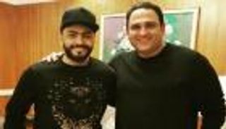 بالفيديو.. تامر حسني يخسر معركة الأغنية الشعبية أمام "أبو حفيظة"