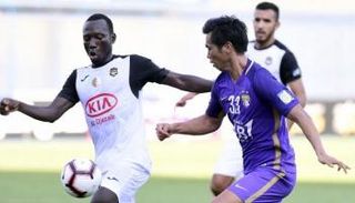 لقطة من مباراة الذهاب بين العين ووفاق سطيف