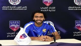 حسين الشحات لاعب العين الإماراتي