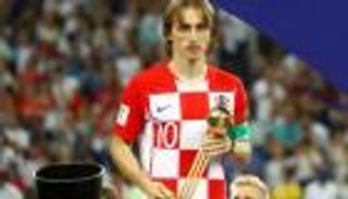 استطلاع رأي يظهر تفوق مودريتش في سباق جائزة "الأفضل"