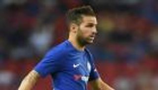 فابريجاس يثير الشكوك حول لحاقه بانطلاقة الموسم